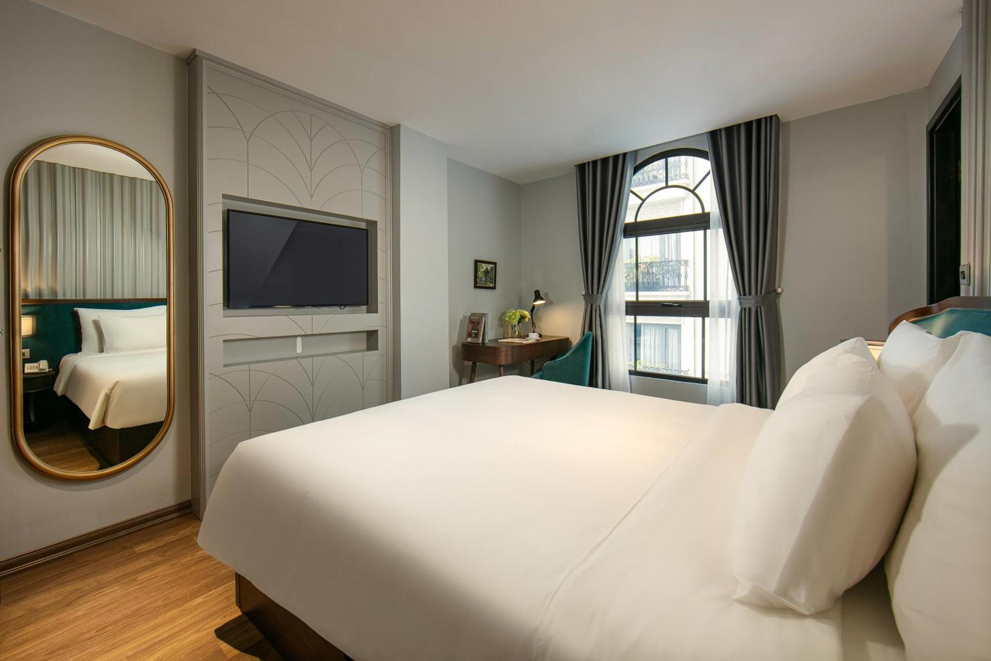 May De Ville Lakeside Hotel Hanoi Eksteriør billede Deluxe Room