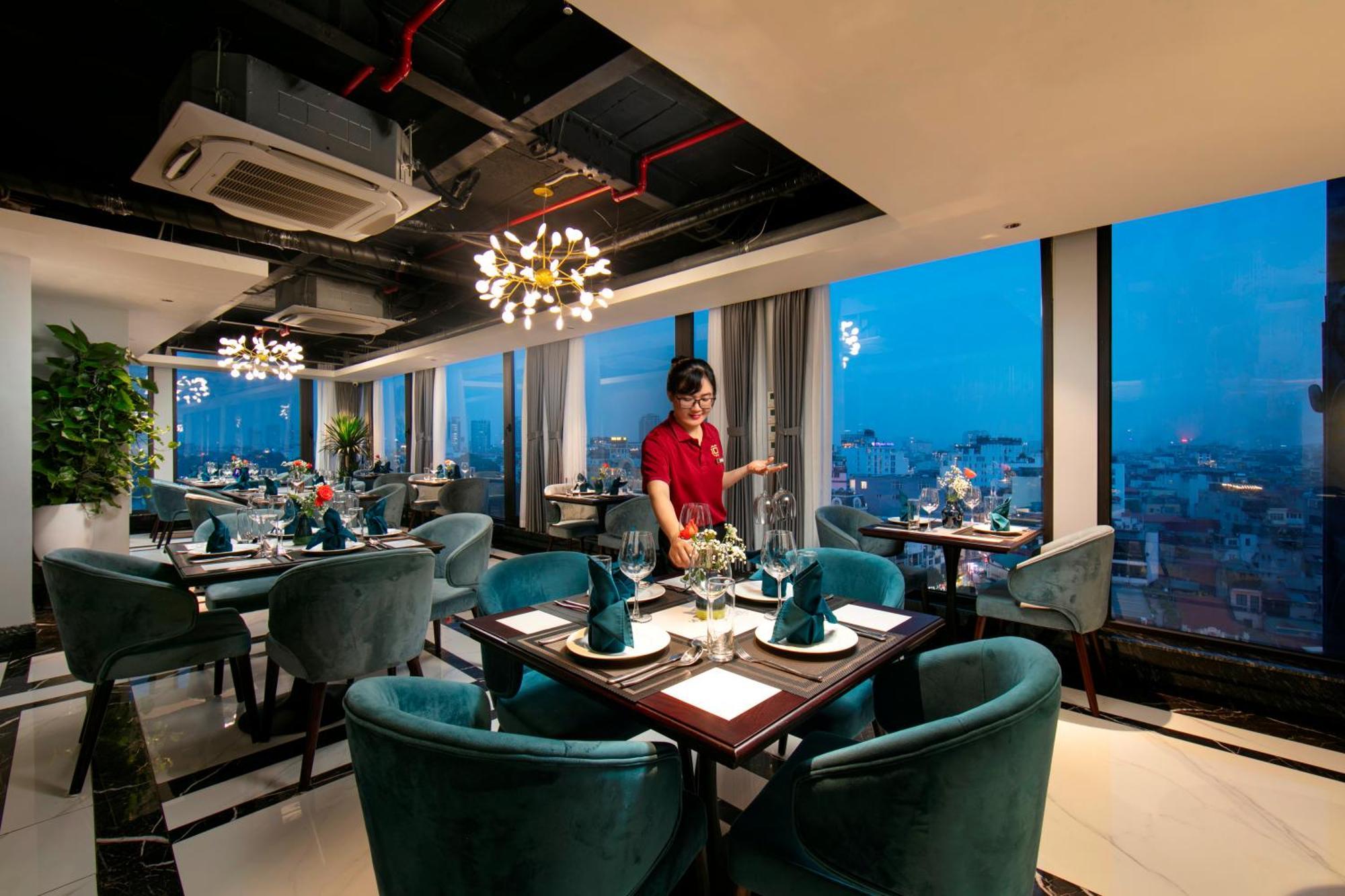 May De Ville Lakeside Hotel Hanoi Eksteriør billede The 360 Restaurant