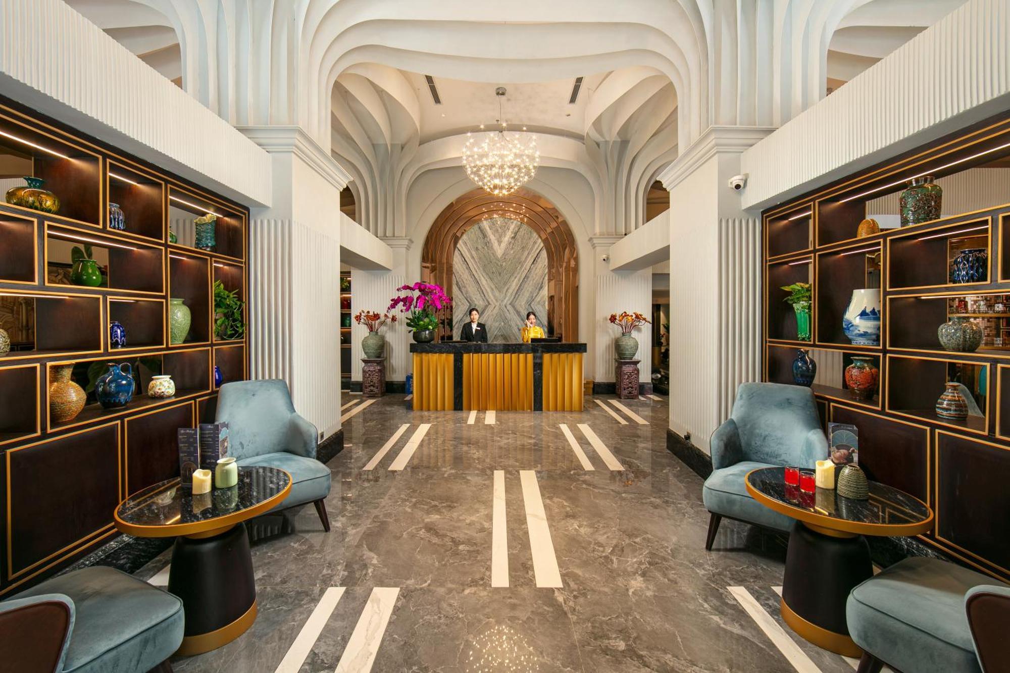 May De Ville Lakeside Hotel Hanoi Eksteriør billede Lobby
